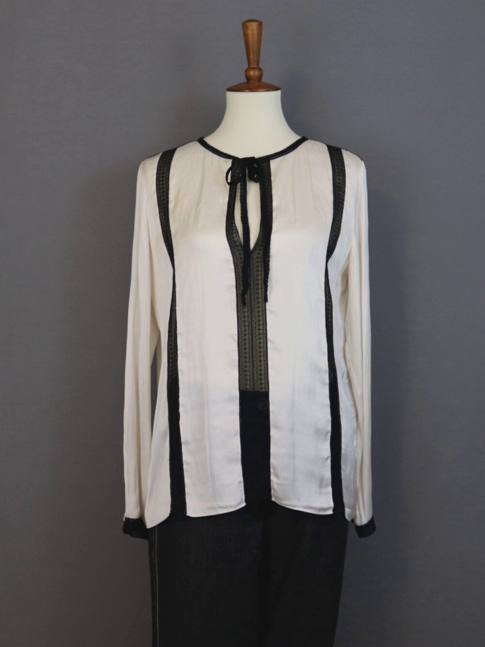 Vintage Lanvin Couture White Blouse Black Lace Pussy Bow Tie Longsleeve Top
